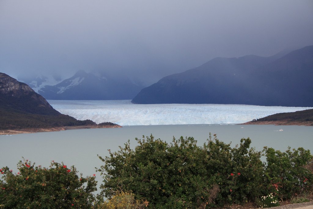 09-View of the glacier.jpg - View of the glacier